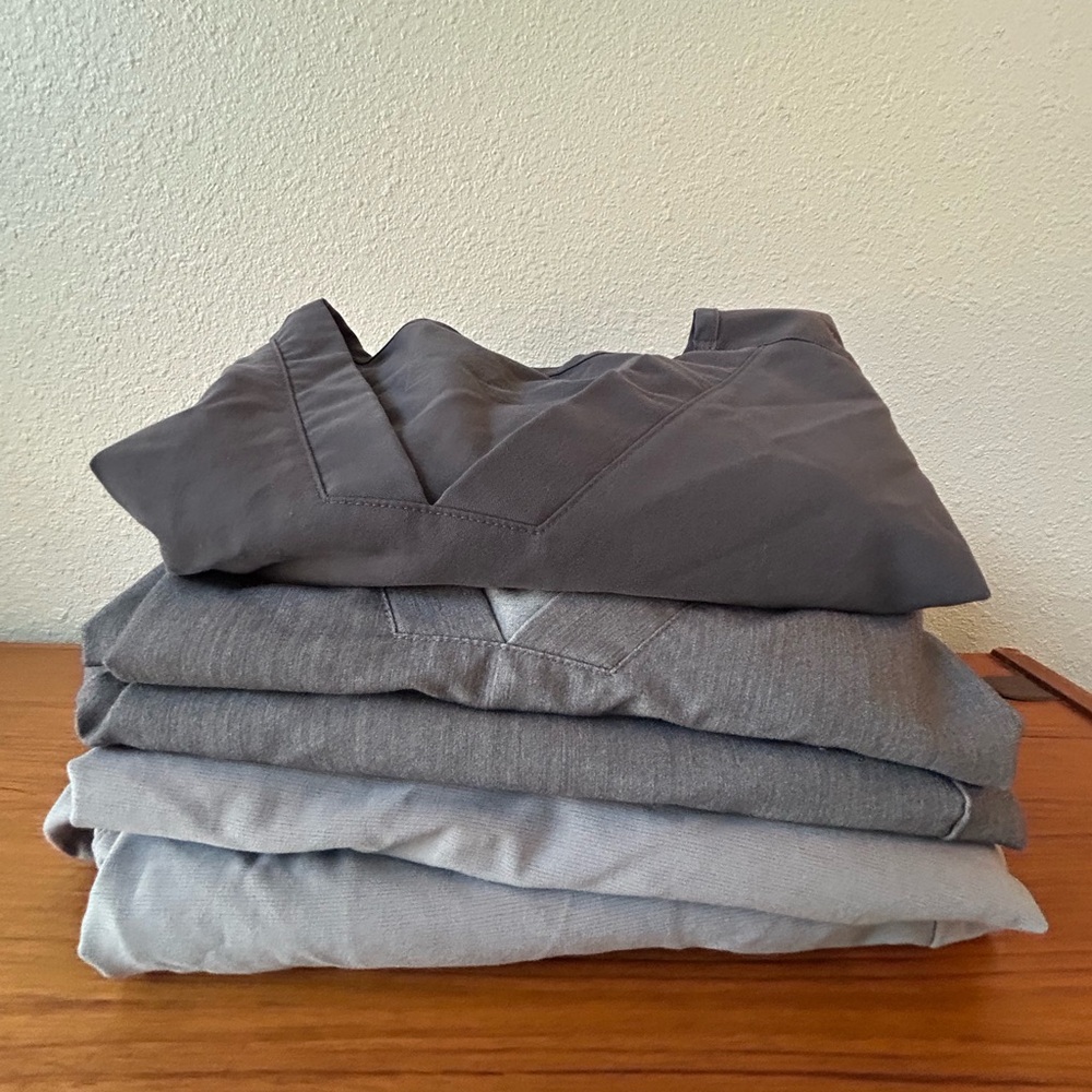 *FIGS BUNDLE* Scrubs Technical Collection Pant/Shirt Set x 2 + 1 Shirt (Size XL)